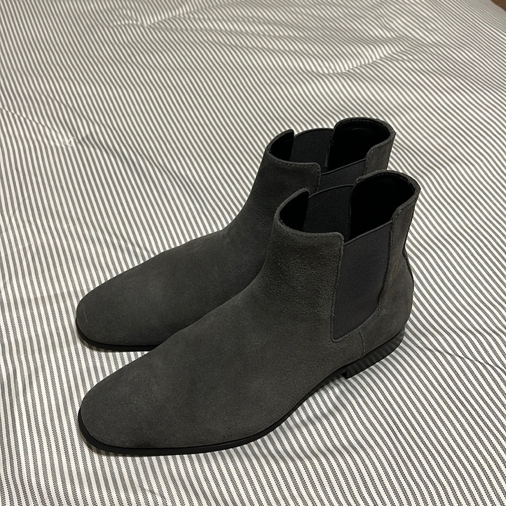 Express Grey Chukka Size 10 NWOT